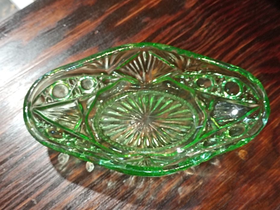 Zielona żardiniera paterka Riihimäki Glass
Paterka