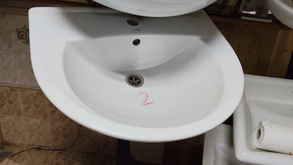 Umywalki nowe  Cersanit białe