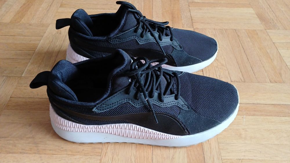 Lekkie, materiałowe adidasy Puma, 38