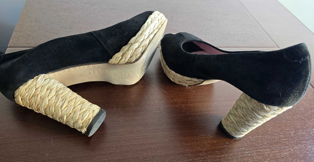 Sapatos Pretos Camurça senhora - Anónima