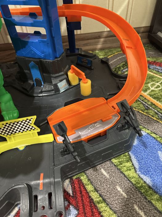Hot wheels mega garage Мега гараж