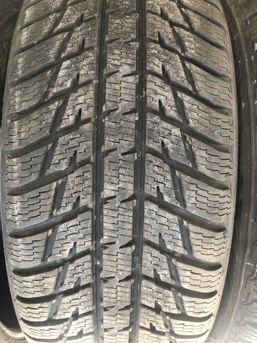 Komplet opon zimowych  235/50R19 Nokian WR SUV 3 po 8mm