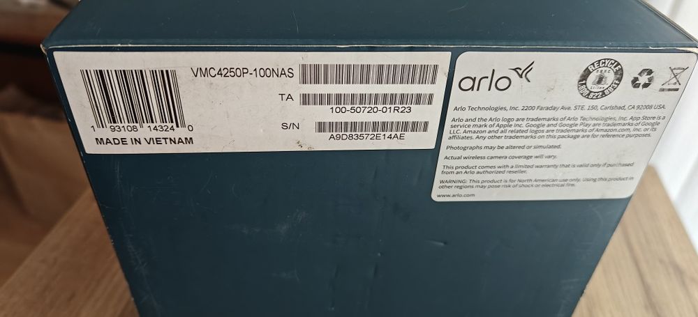 Безпровідні камери відеоспостереження Arlo Pro 4