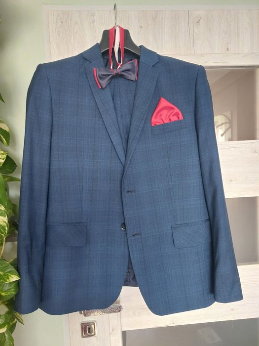 Garnitur meski+muszka+poszetka+pasek