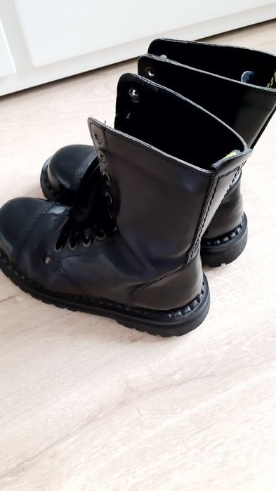 Glany,  czarne R.36 airwair with bouncing sole