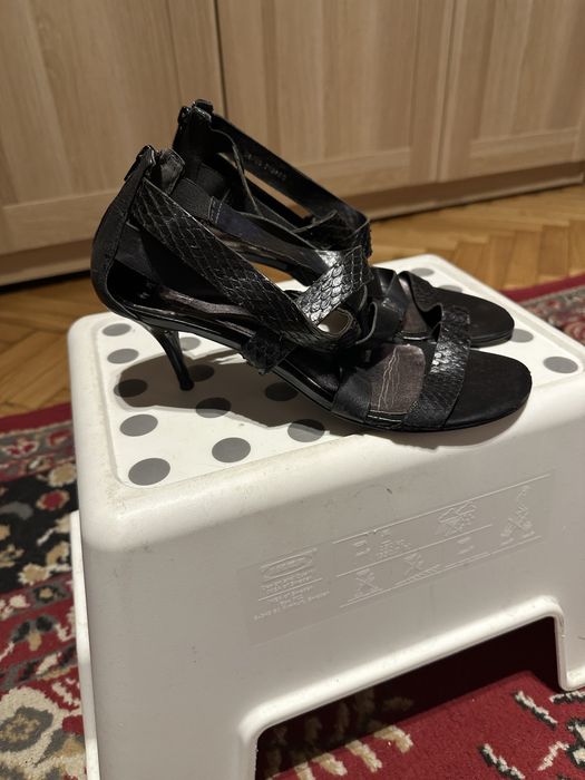 Skórzane eleganckie sandały