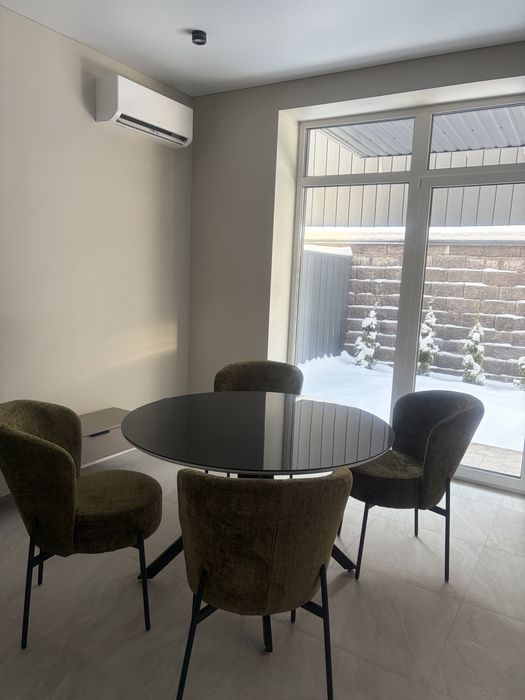 Таунхаус з балконом 100м2. Новий якісний ремонт. Газ