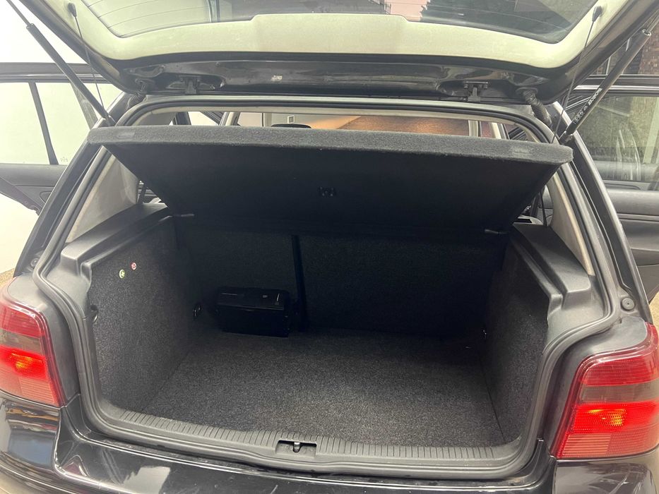 VW GOLF IV preto