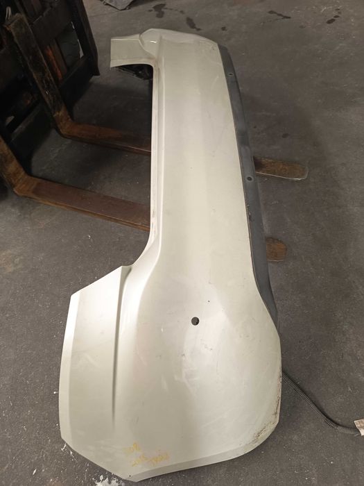 Para choques trás Peugeot 308 de 2013 a 2017 Ref: 9677960477