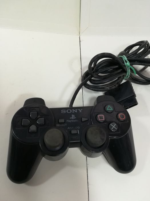 Ігрова приставка PlayStation 2 джойстик.