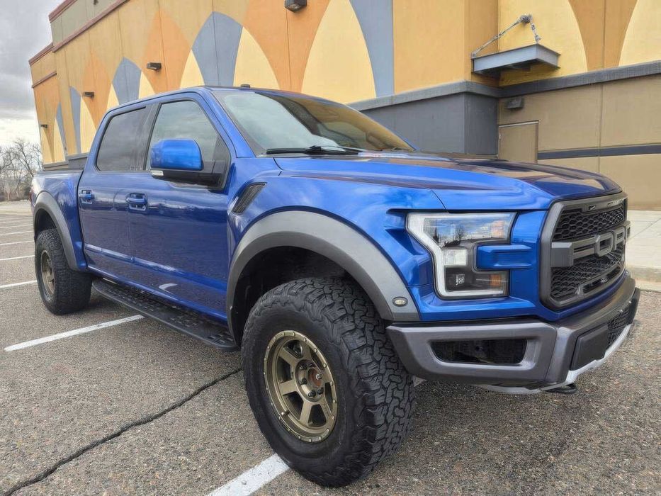 Ford F-150 Raptor      2018