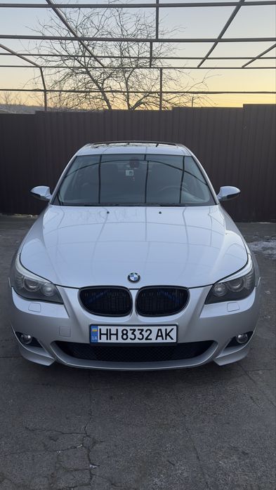 Продаю BMW E60 3.0 бенз 2009 автомат