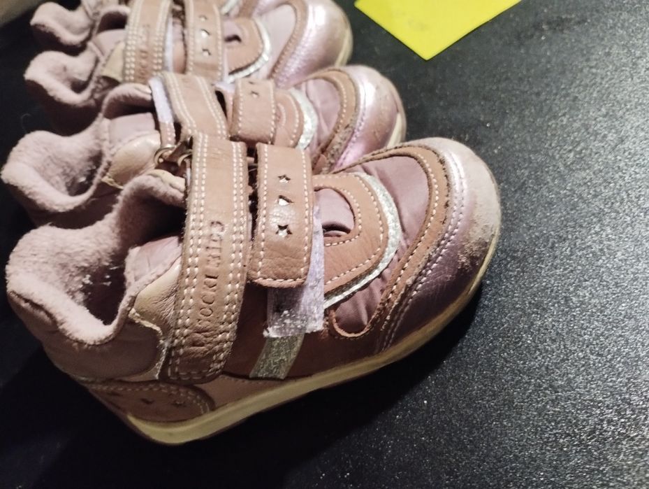 Buty dla bliźniaczek