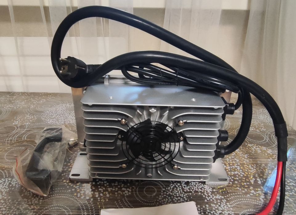 Зарядний пристрійдля LiFePO4, Li-ion  29,4 v 50 A