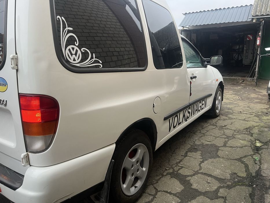 Volkswagen Cady грузо-пасажир в гарному стані