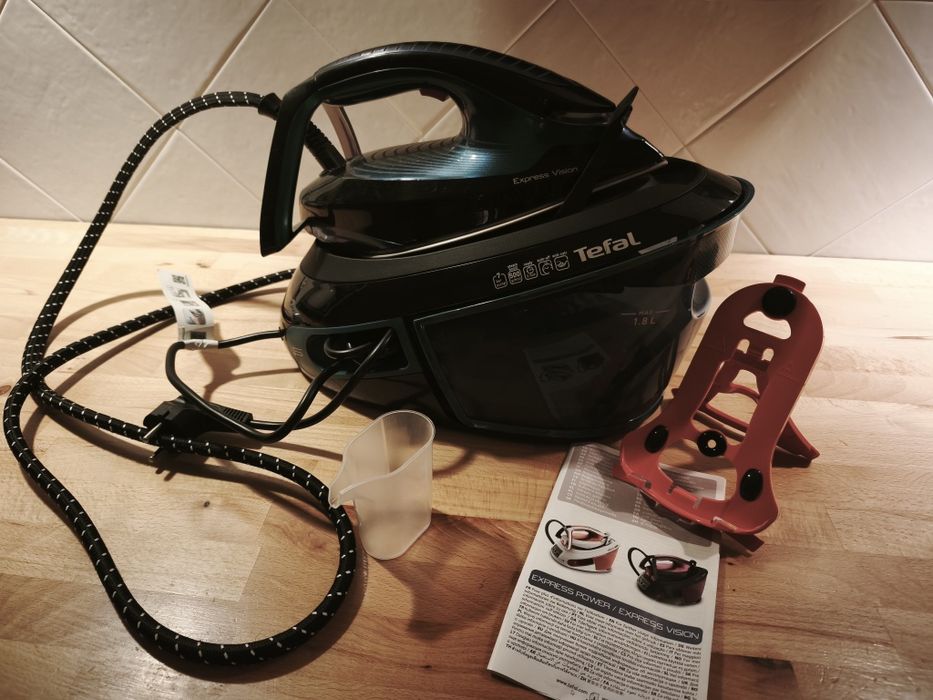 Ferro de engomar a vapor Tefal