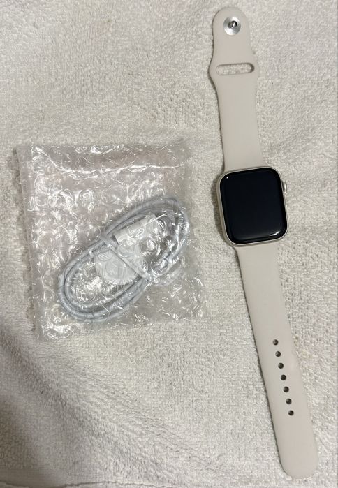 Apple Watch SE 44 мм GPS