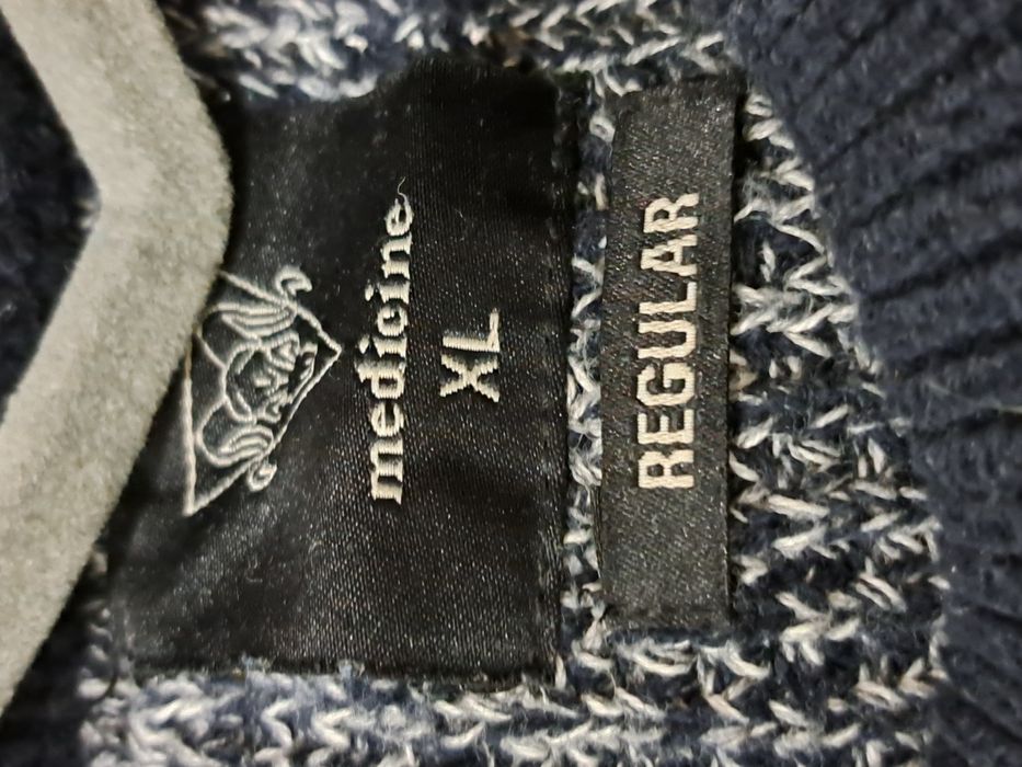 Sweter Medicine XL idealny