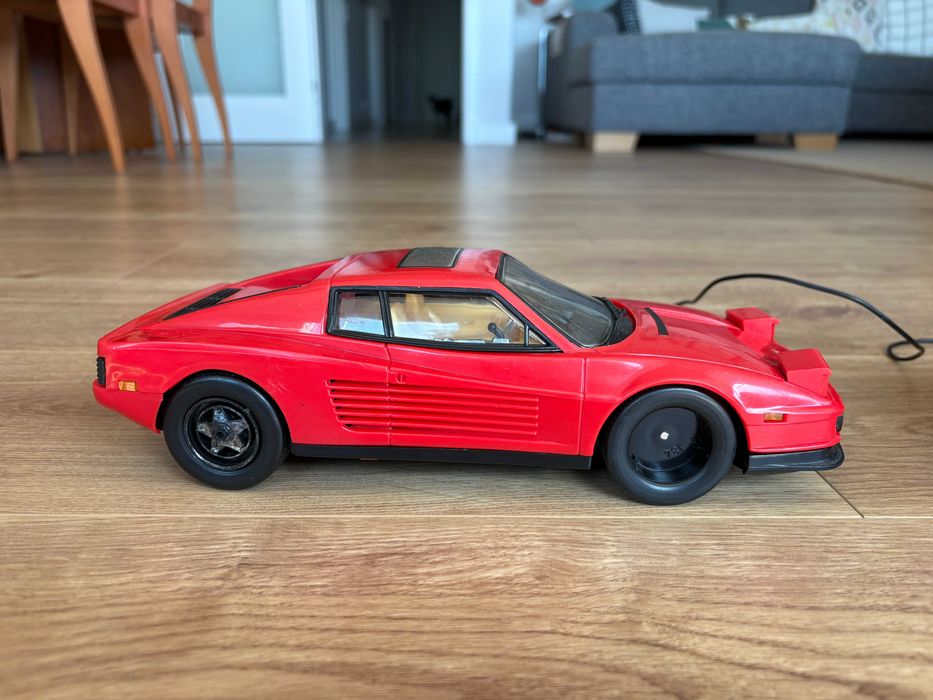 Ferrari Testarossa vintage telecomandado (fio) - a funcionar