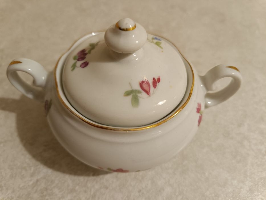 Cukiernica porcelanowa