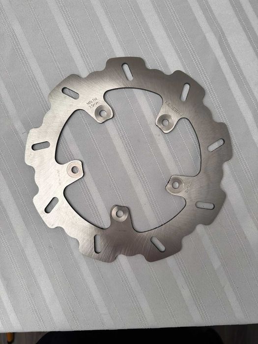 Braking tarcza hamulcowa tył Ducati 749 / 999 / 1000 Nowa DC04RID