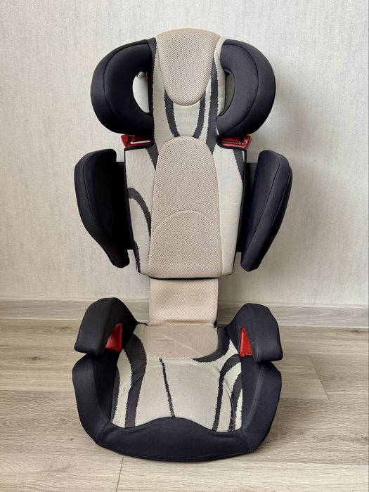 Автокрісло дитяче Chicco 15-36 кг універсальне