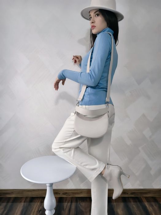 Cream ivory moon leather bag Torebka kosc sloniowa ksiezyc przez ramie