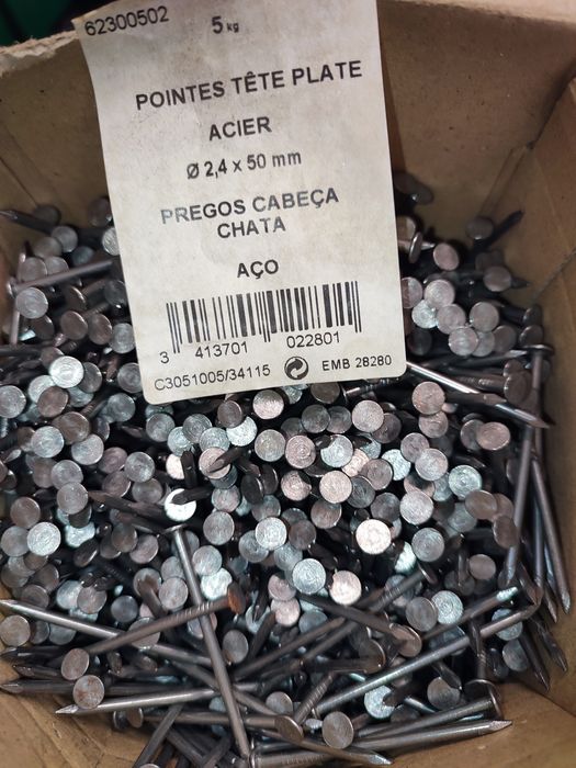 Pregos de aço 5kg
