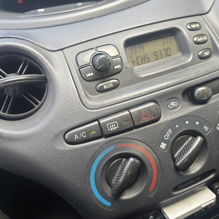 Toyota yaris com A/C