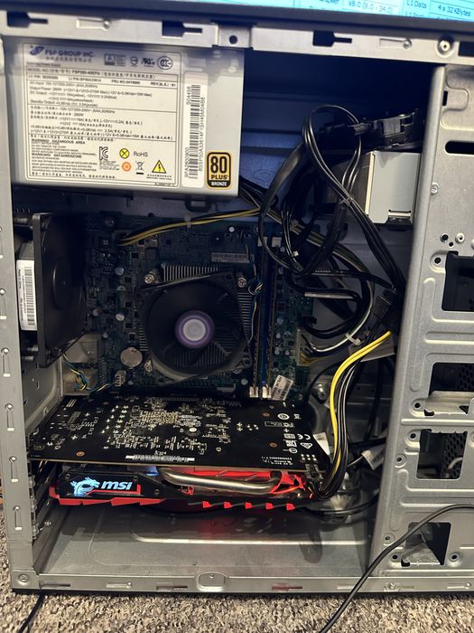 Lenovo H530 i5-4460 / GTX 1050 Titanium / 8 Gb Ram / Windows