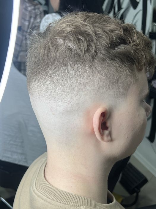 Шукаю моделей на чоловічі стрижки