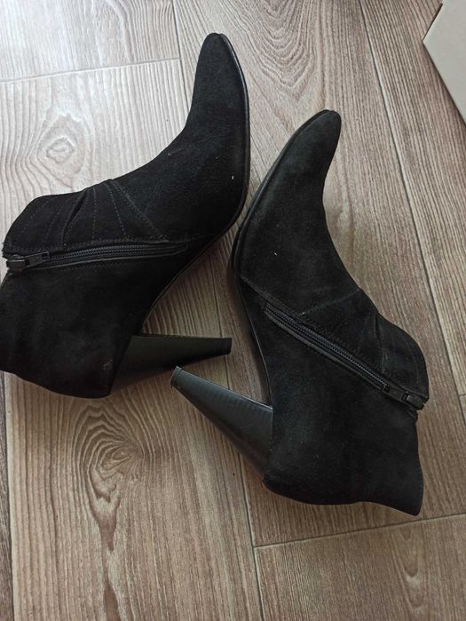 Ботильйони 39 розмір