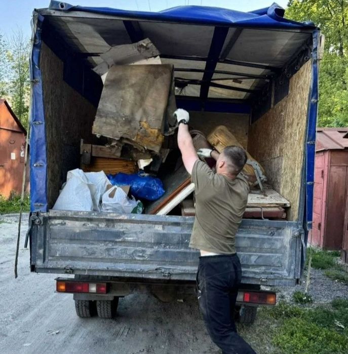 Вивіз сміття Дешево Вантажники. Вывоз мусора, вивоз мусора, вивіз будівельного сміття .