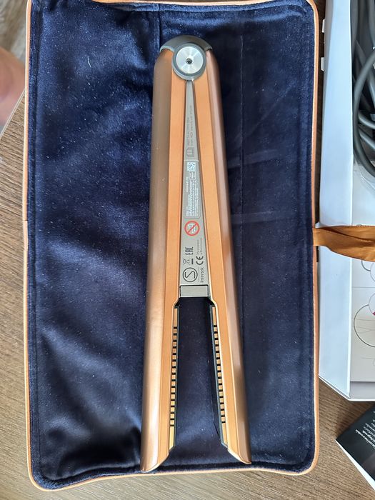 Випрямляч Dyson Corrale HS07 у використанні 3 рази