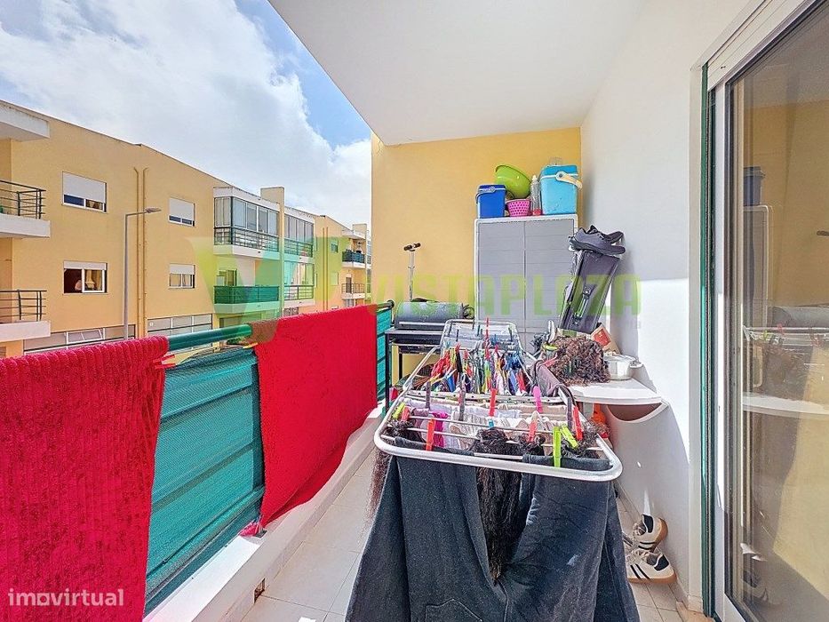 Apartamento T2 na Zona do Chinicato em Lagos, com Lugar de Garagem ...