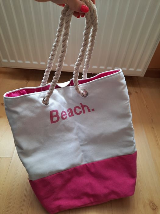 Torebka plażowa materialowa.