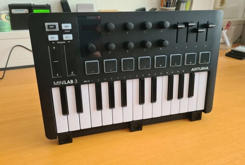 Podstawka/stojak pod Arturia Minilab 3