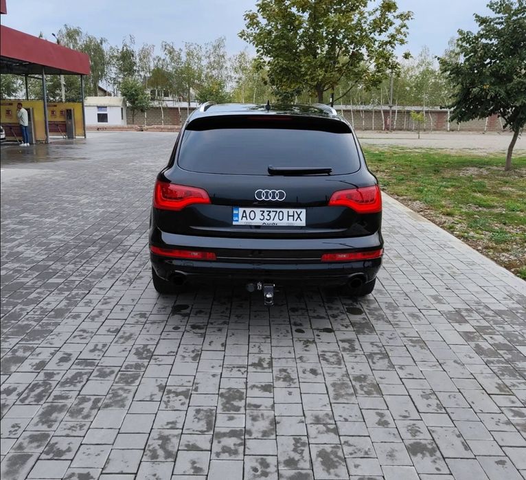 Audi Q7 3.0 tdi.