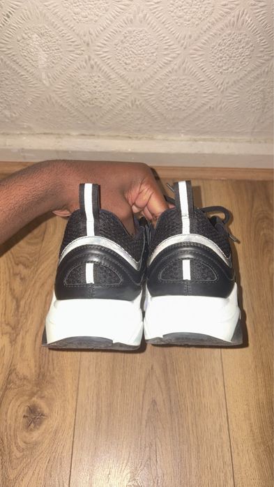 Dior B22 preto e branco