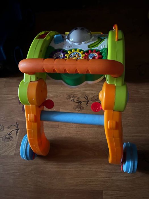 Каталка толокар світиться граємузика