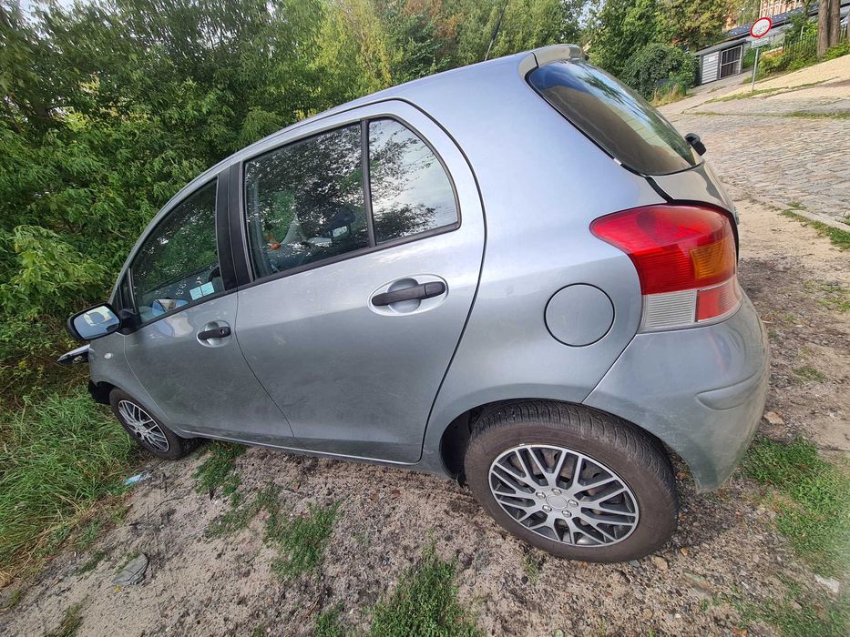 Toyota Yaris Uszkodzona