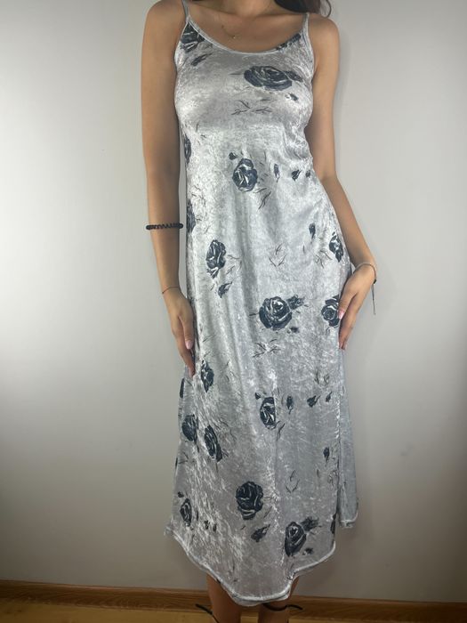 Dluga midi maxi sukienka aksamitna Nikita rozmiar S