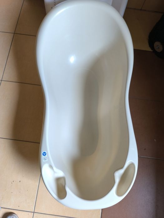 Stojak pod wanienkę + gratis wanienka i przewijak