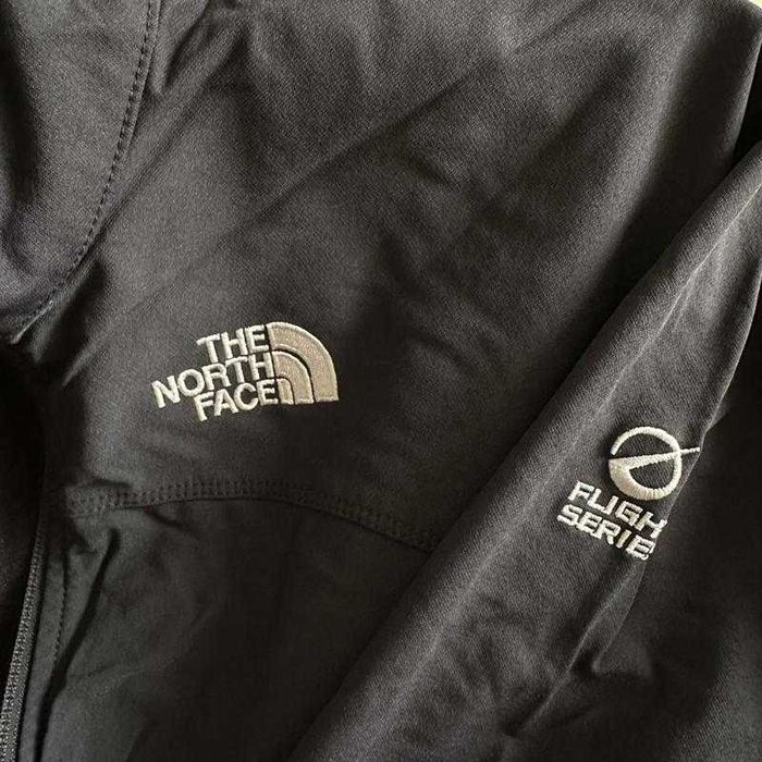 Жіноча демисезонна куртка The North Face, розмір M