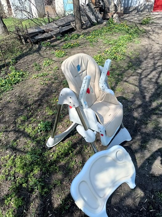 Продам столик для годування