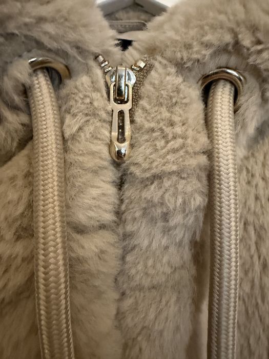 Шубка Zara , не носилась . Розмір xs .