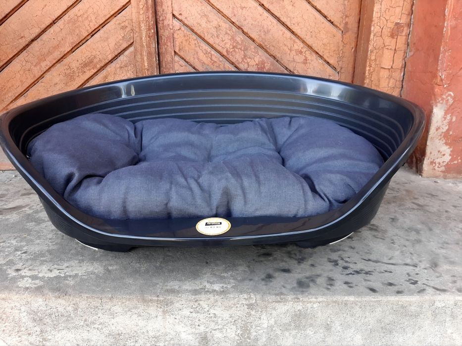 Пластиковий лежак НОВІ для собак Siesta Deluxe Fеrplast, Сіеста Делюкс 2,4,