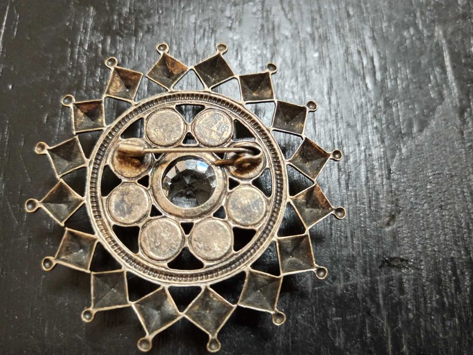 Брошь времен СССР