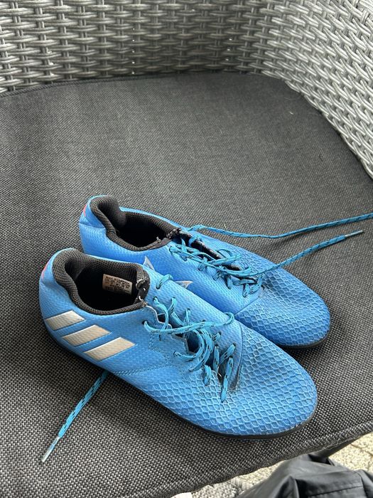Adidas buty do piłki roz.35,5