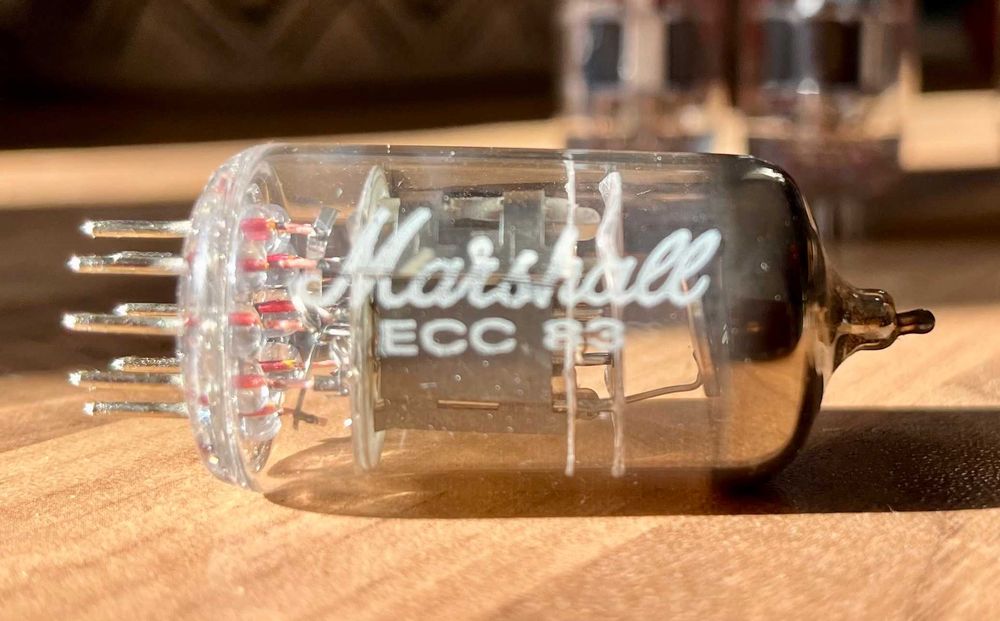 Lampa elektronowa ECC83 Marshall